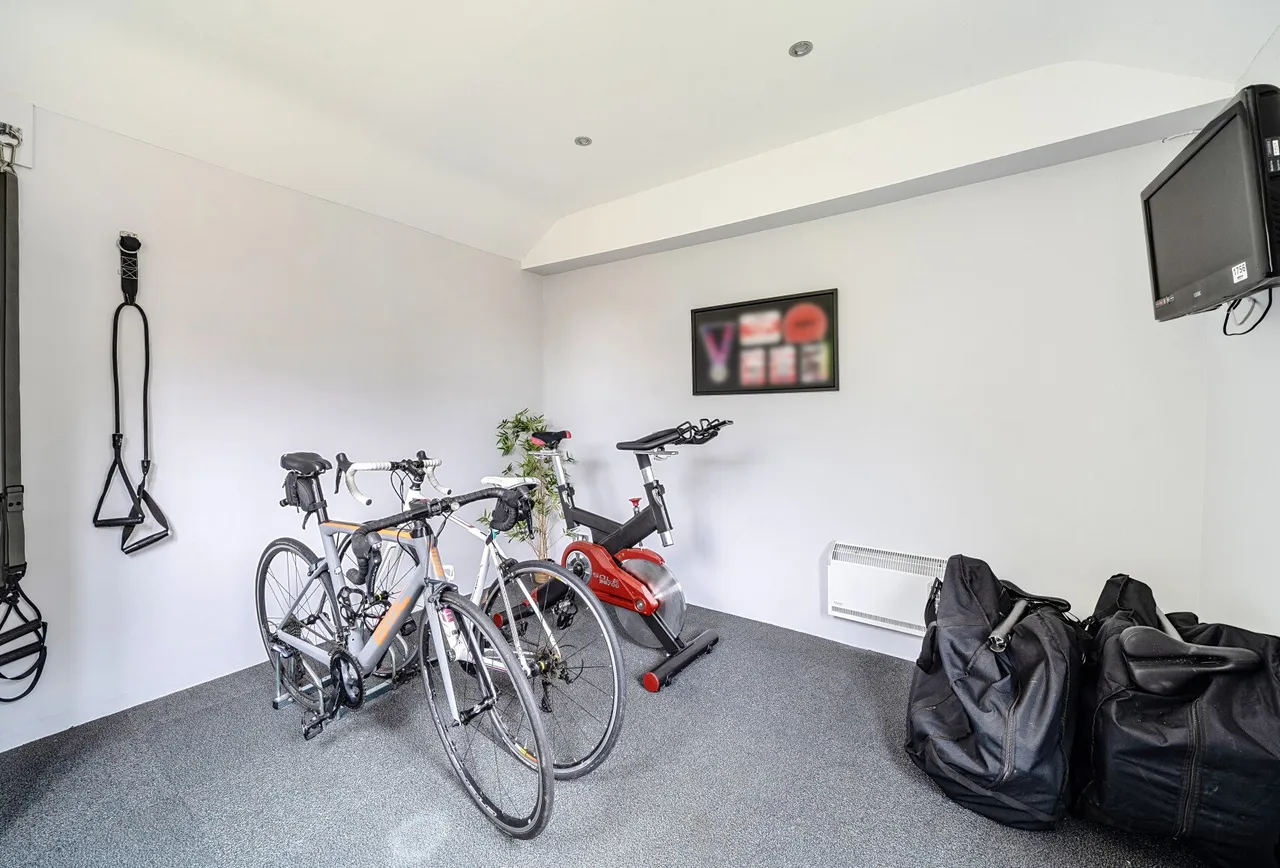 Pottersfield Road, Gloucestershire, Woodmancote, GL52 9PY, photo 13