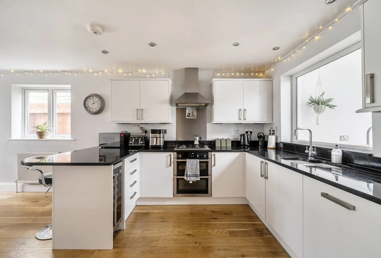 Pottersfield Road, Gloucestershire, Woodmancote, GL52 9PY, photo 15