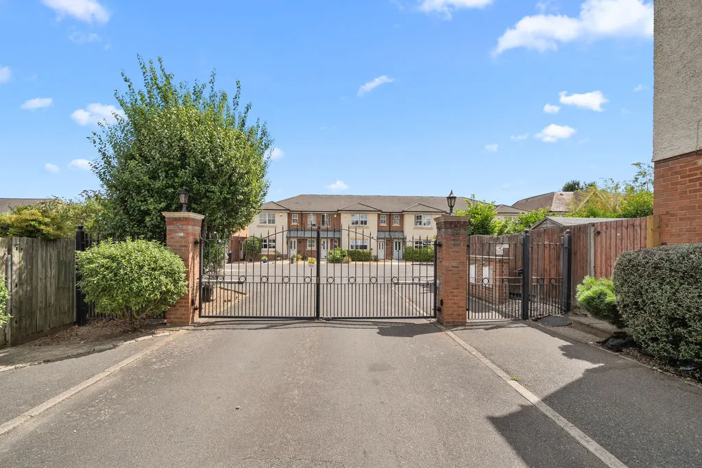 Kings Gate, Addlestone KT15 1UD, photo 10