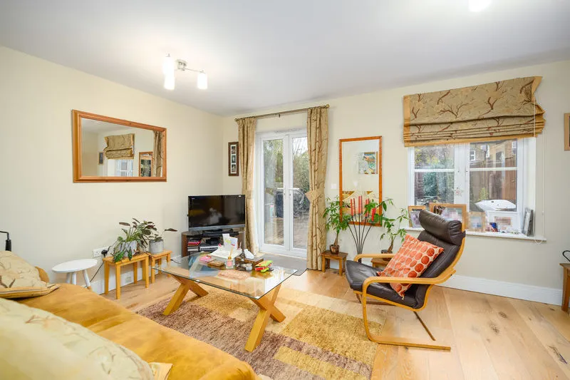 Kings Gate, Addlestone KT15 1UD, photo 5