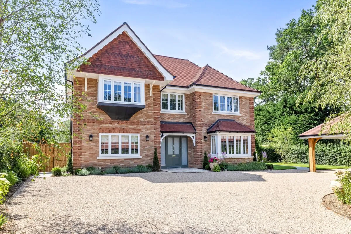 development for sale, Peyton Place, Finchampstead, RG40