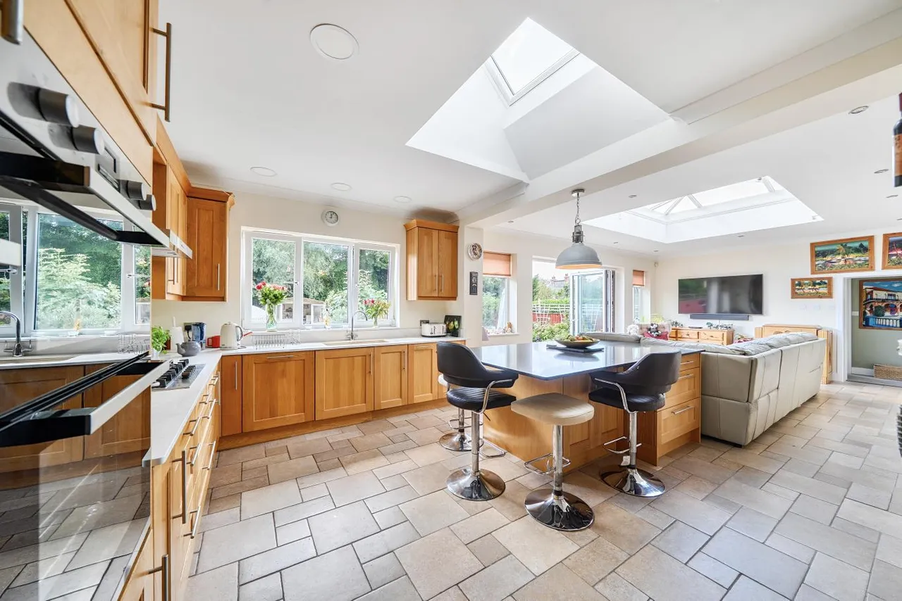 St Albans Avenue, BH8, photo 2