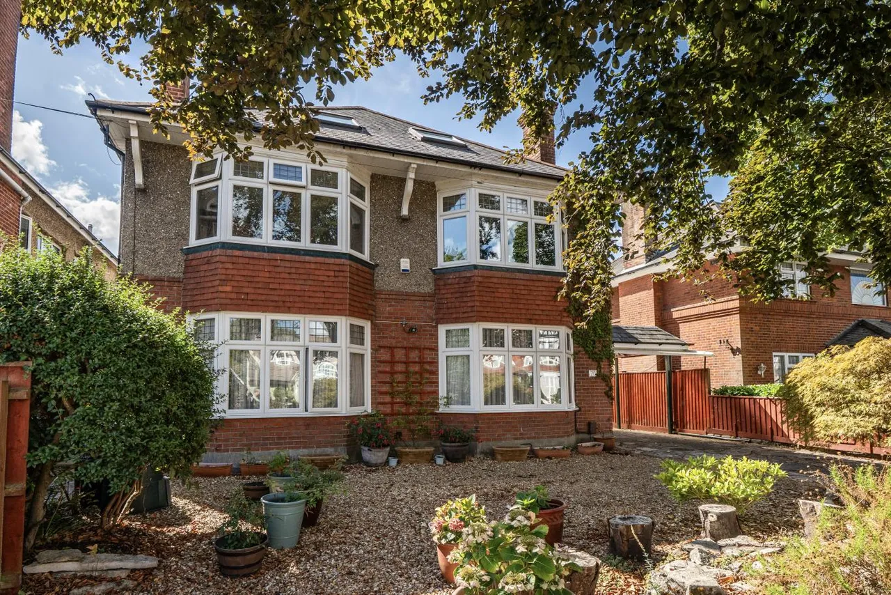 St Albans Avenue, BH8, photo 18