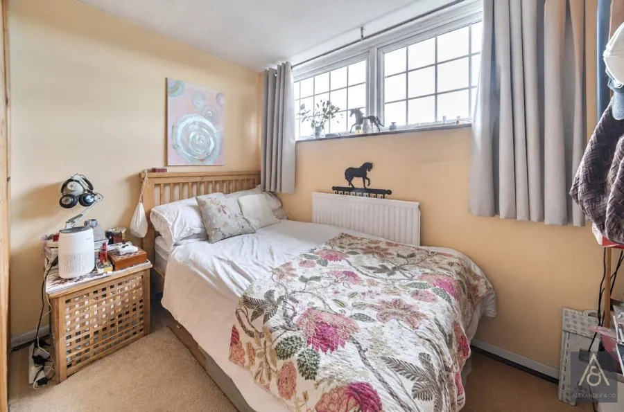Vicarage Close, Steeple Claydon, MK18, photo 7