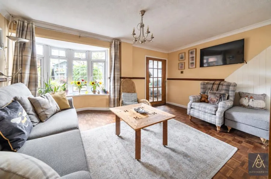 Vicarage Close, Steeple Claydon, MK18, photo 5