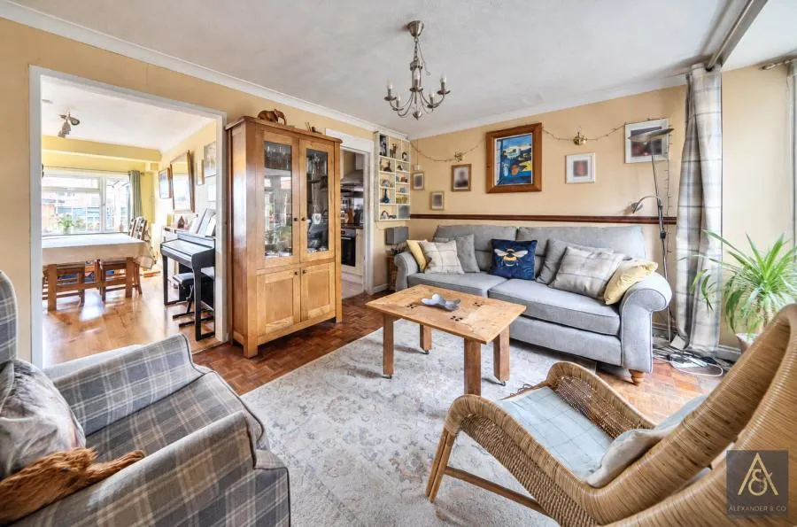 Vicarage Close, Steeple Claydon, MK18, photo 13