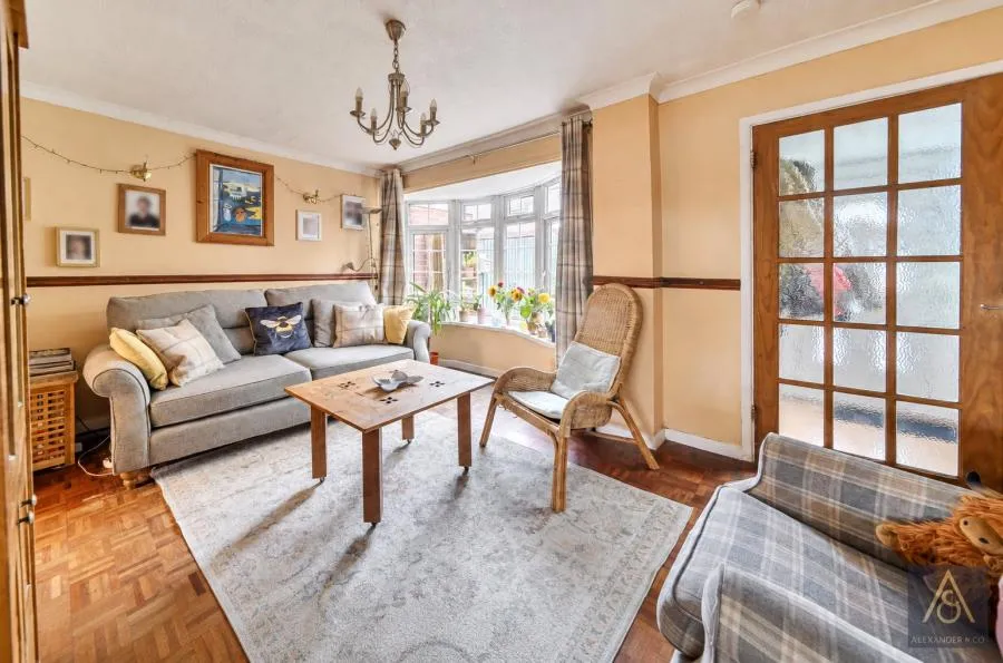 Vicarage Close, Steeple Claydon, MK18, photo 11
