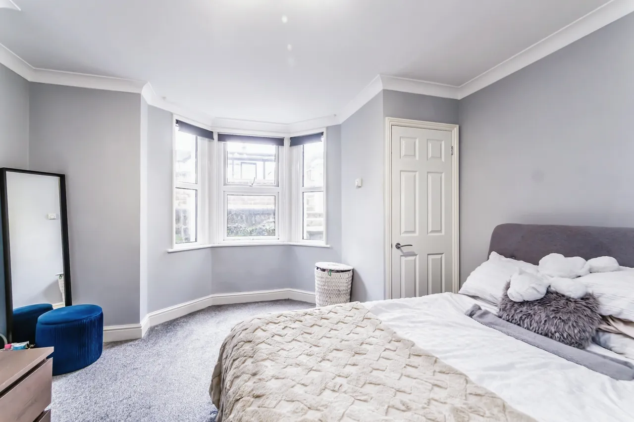2 bed flat for sale — Addiscombe Road, Croydon, CR0