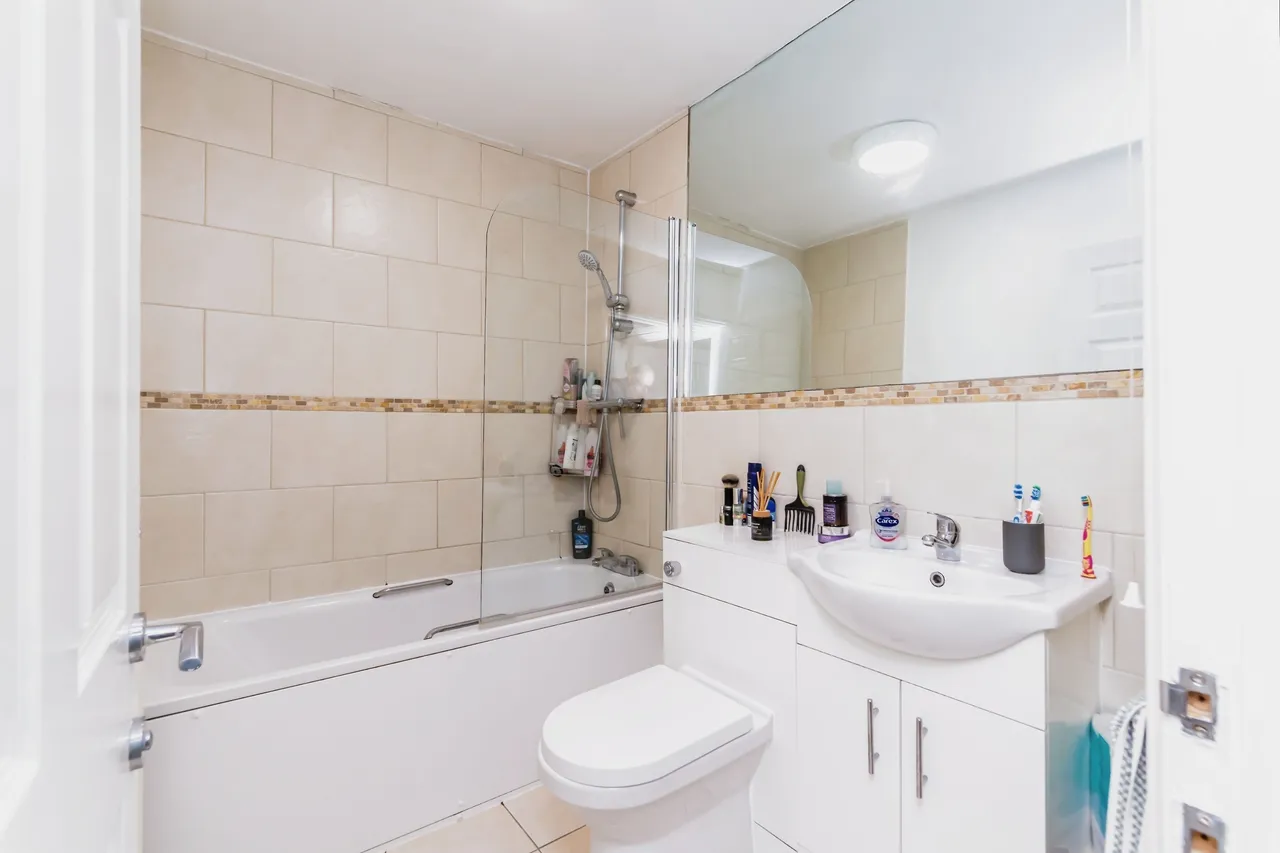 Addiscombe Road, Croydon, CR0, photo 5