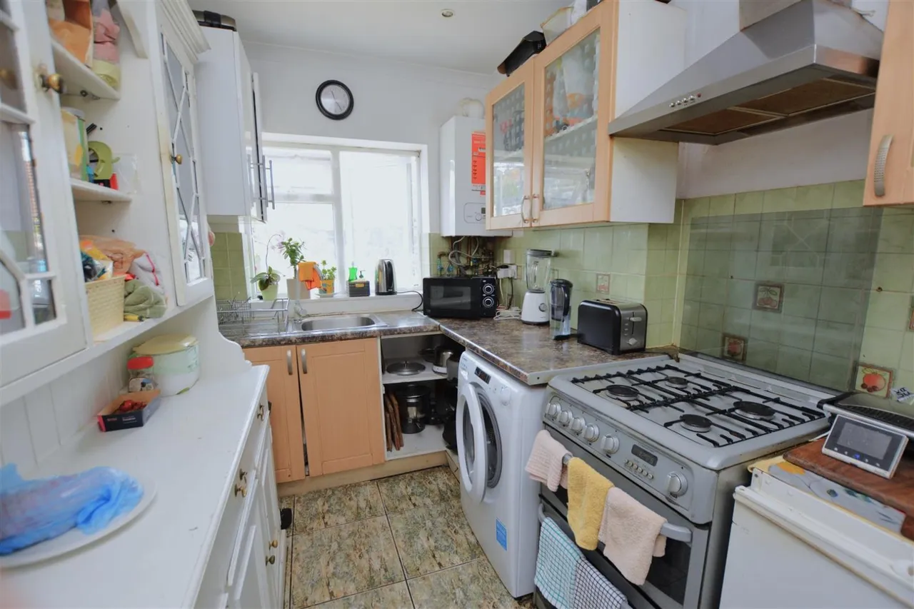 Carter Road, Colliers Wood, Tooting, SW19, photo 4