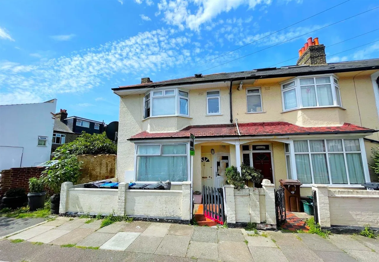 2 bed flat for sale — Carter Road, Colliers Wood, Tooting, SW19