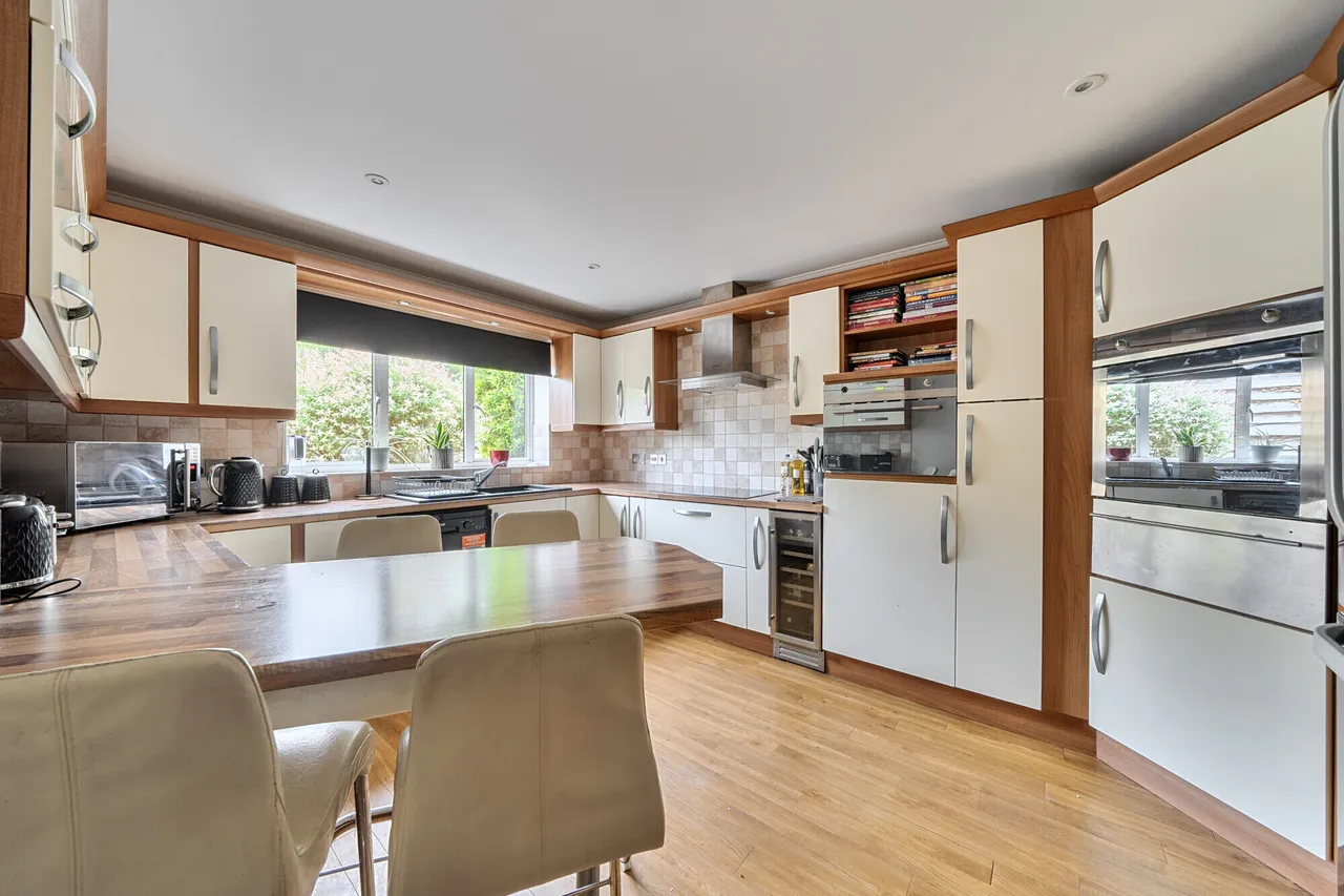 New Road, Woodmancote, Cheltenham, GL52, photo 4