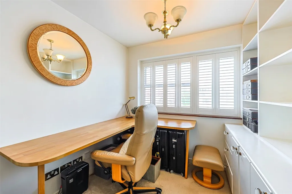 Hardwick Green, Ealing, W13, photo 14