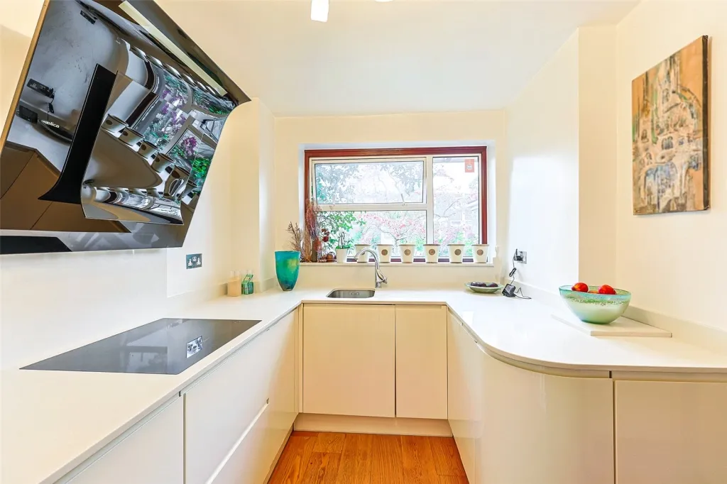 Hardwick Green, Ealing, W13, photo 2