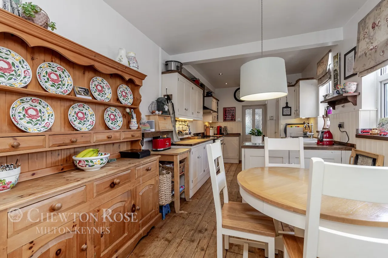 Wolverton Road, Newport Pagnell, photo 16
