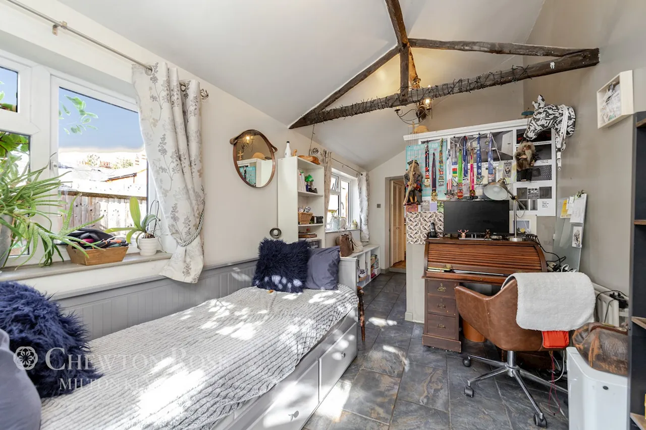 Wolverton Road, Newport Pagnell, photo 19