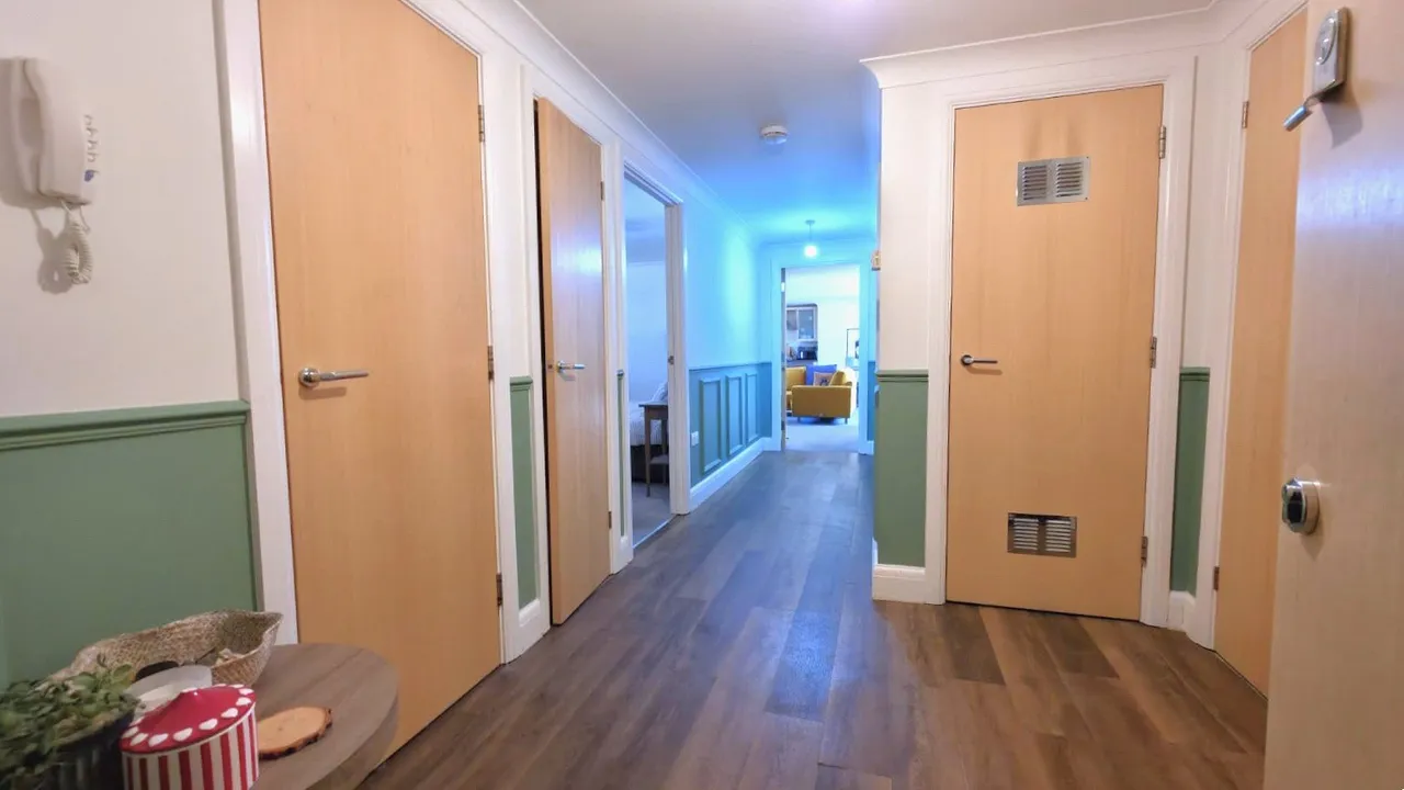 Lumley Road, Horley, RH6, photo 9