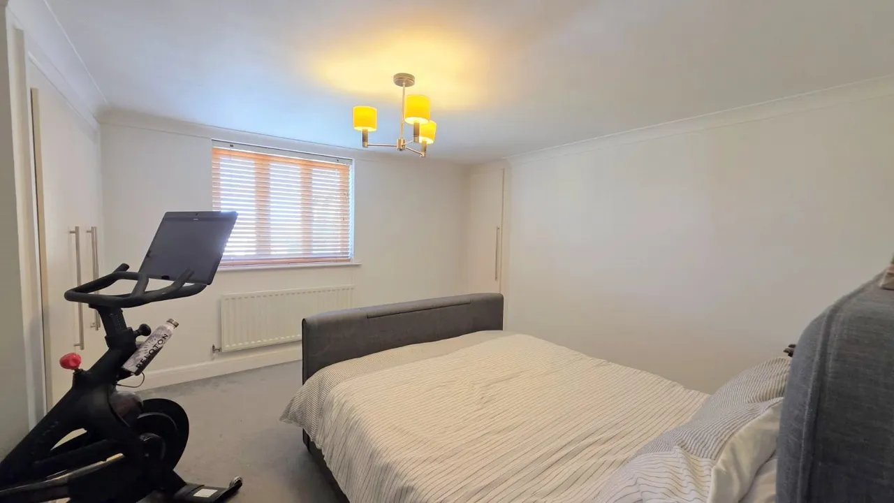 Lumley Road, Horley, RH6, photo 5