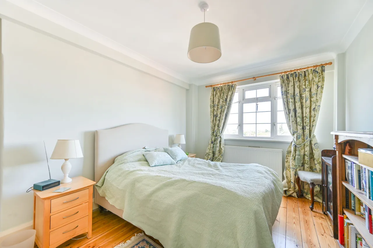 80 Ashford Court, Ashford Road, London, photo 11