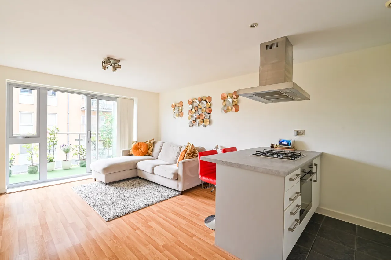 7 Clematis Apartments, Merchant Street, London, photo 8
