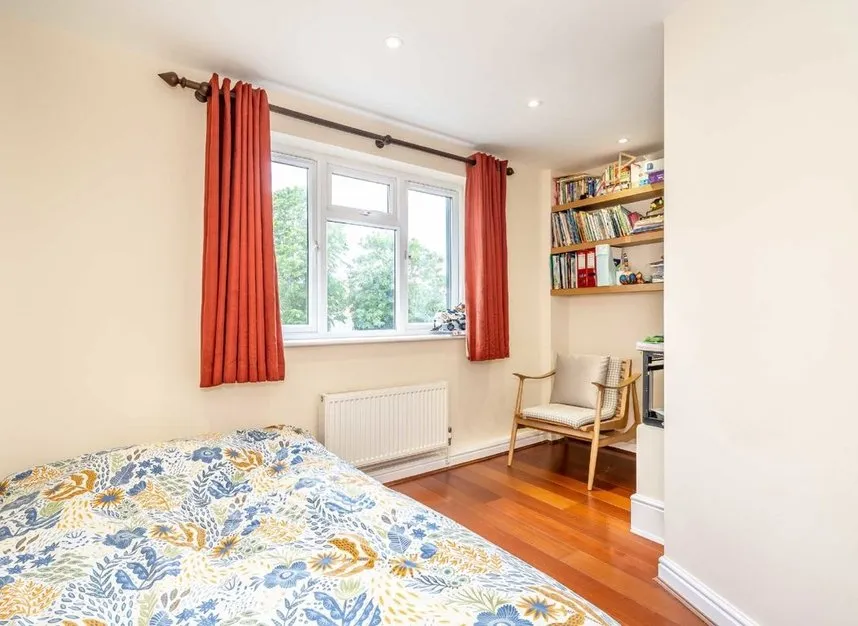 Percy Road, Hampton, TW12, photo 7