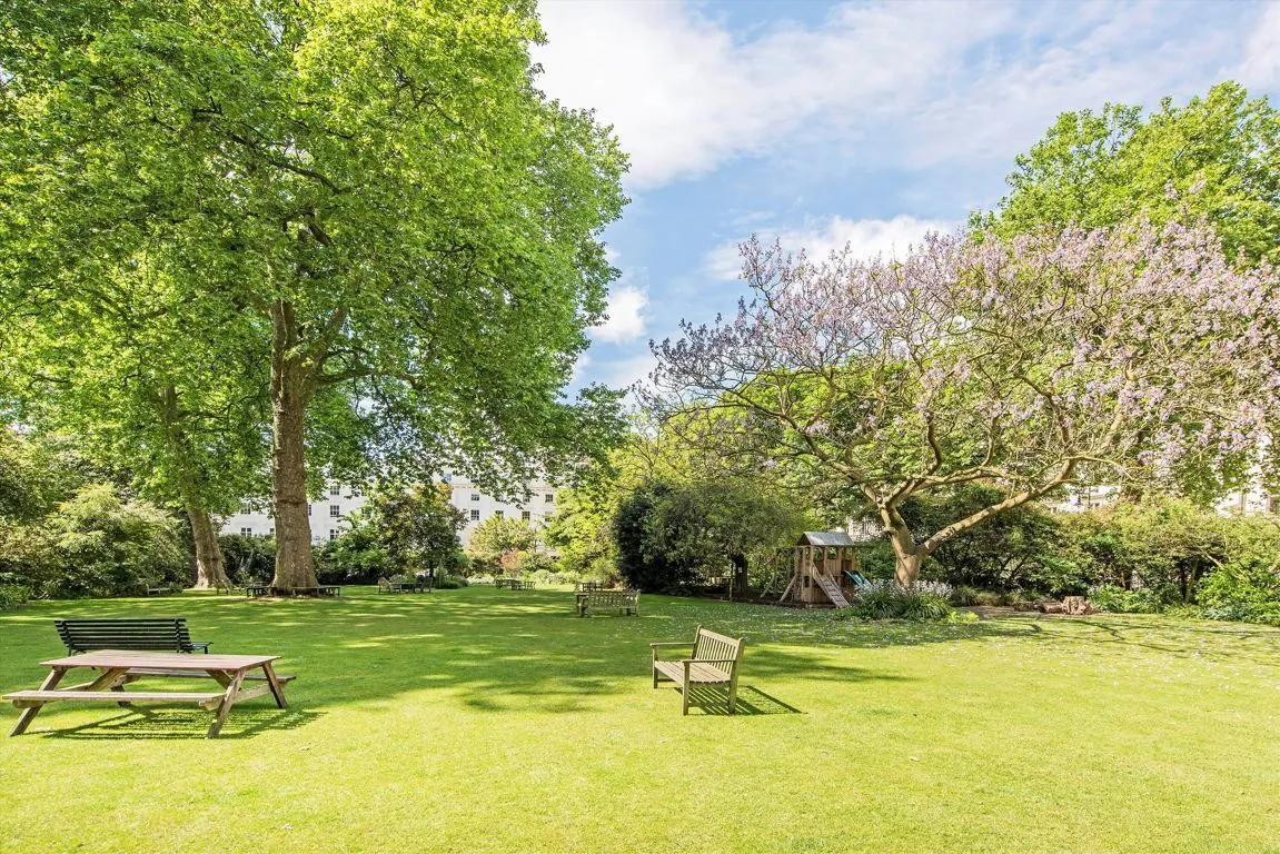 Eccleston Square, Pimlico, SW1V, photo 3