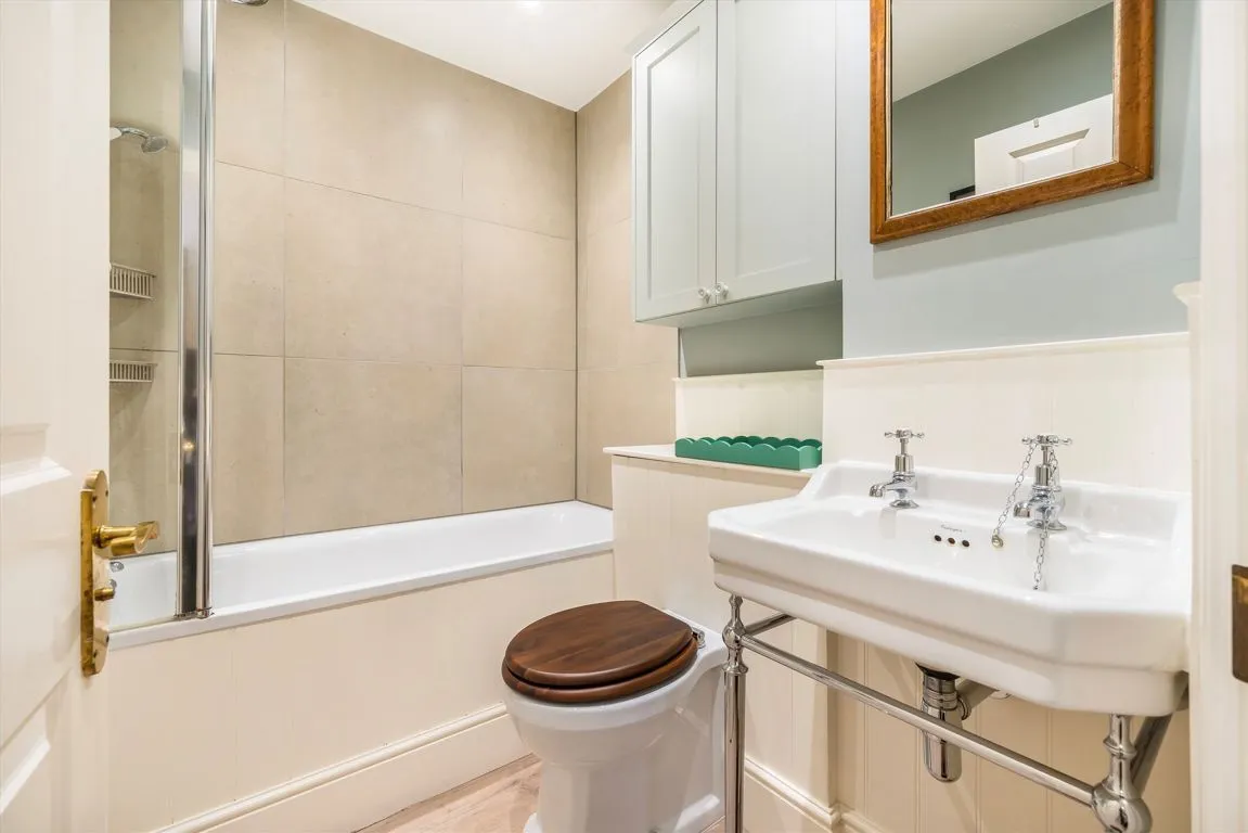 Eccleston Square, Pimlico, SW1V, photo 11