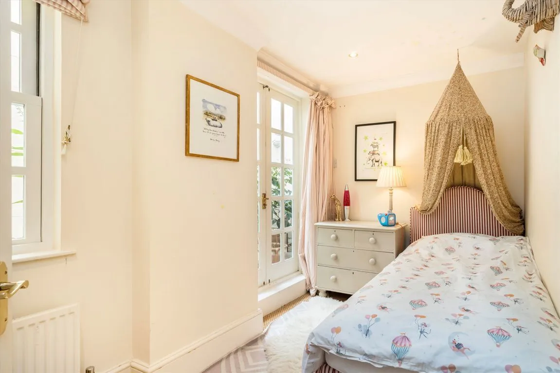 Eccleston Square, Pimlico, SW1V, photo 10