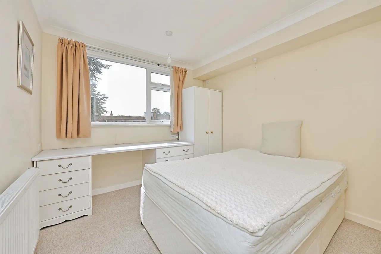 Ipswich Road, Norwich, photo 11