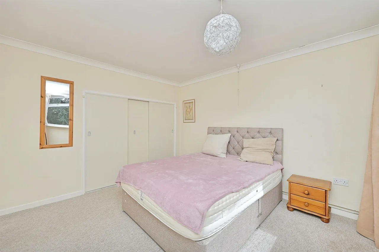 Ipswich Road, Norwich, photo 9