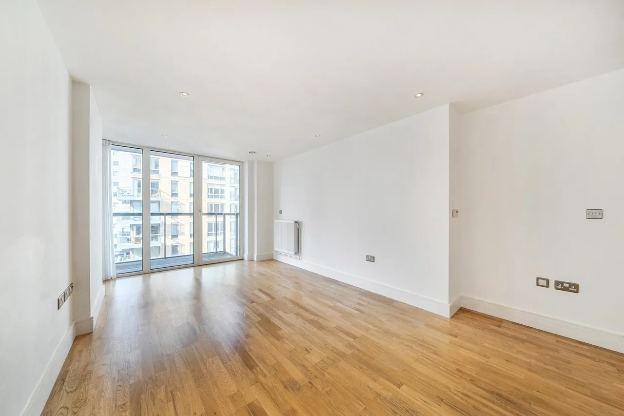 2 bed flat for sale — Dowells Street, SE10