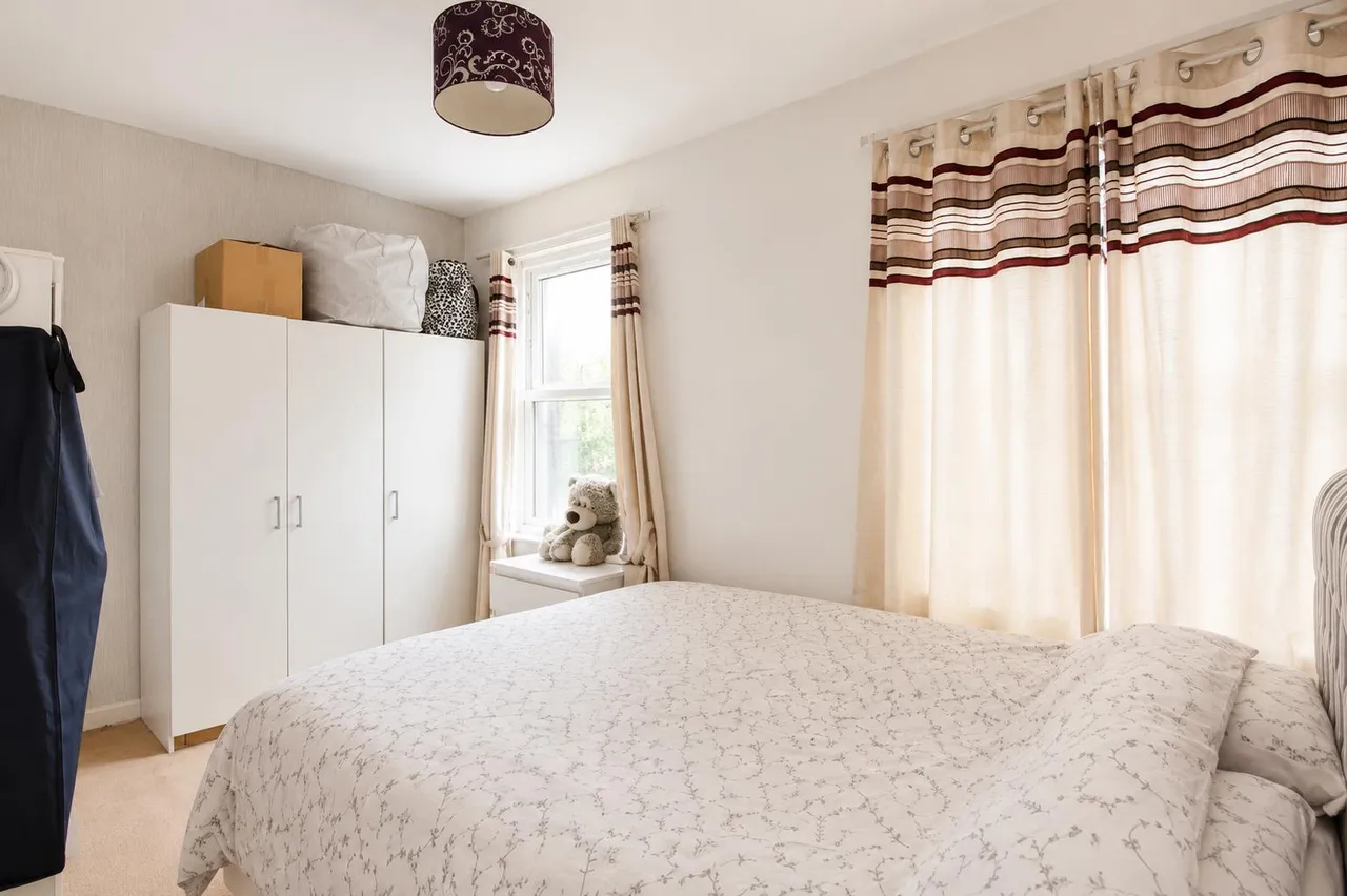 Putney High Street, London, SW15, photo 5