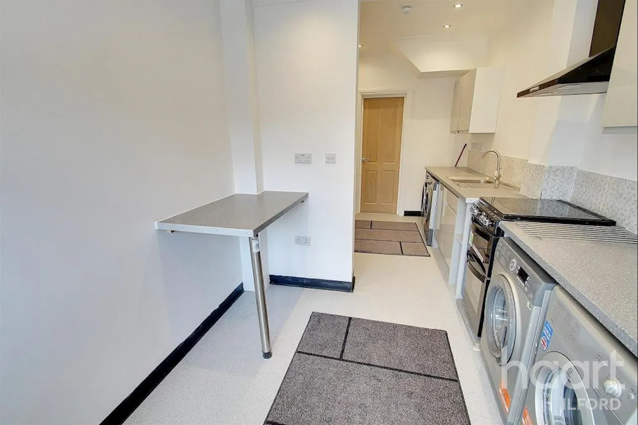 Aldborough Road South, IG3, photo 9