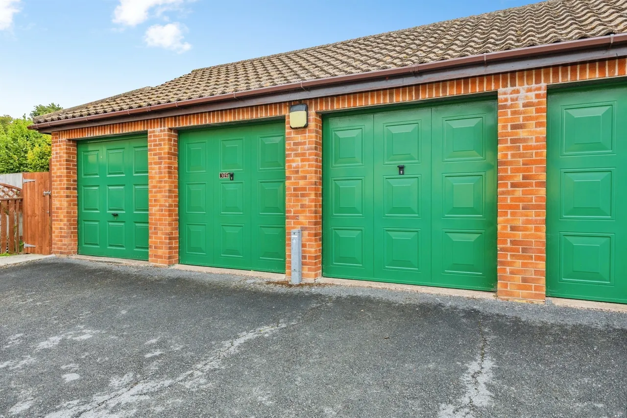Fairwaters, Kingsteignton, TQ12, photo 17