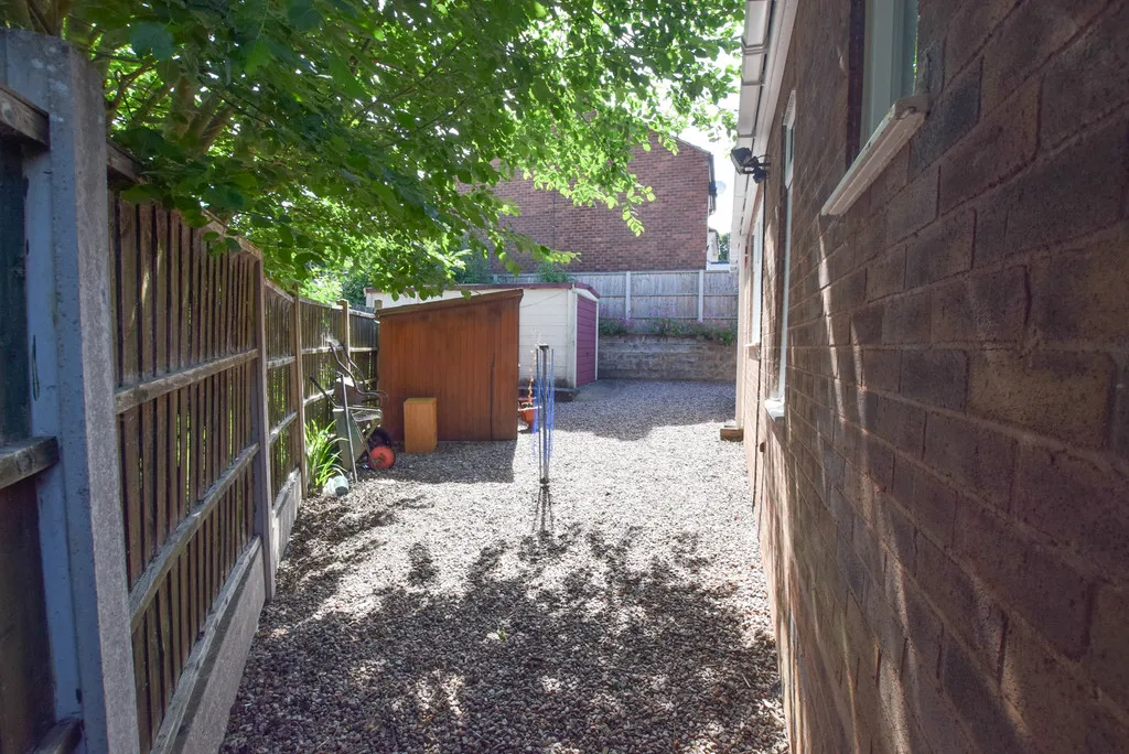 Barnfield Crescent, Wellington, TF1, photo 15