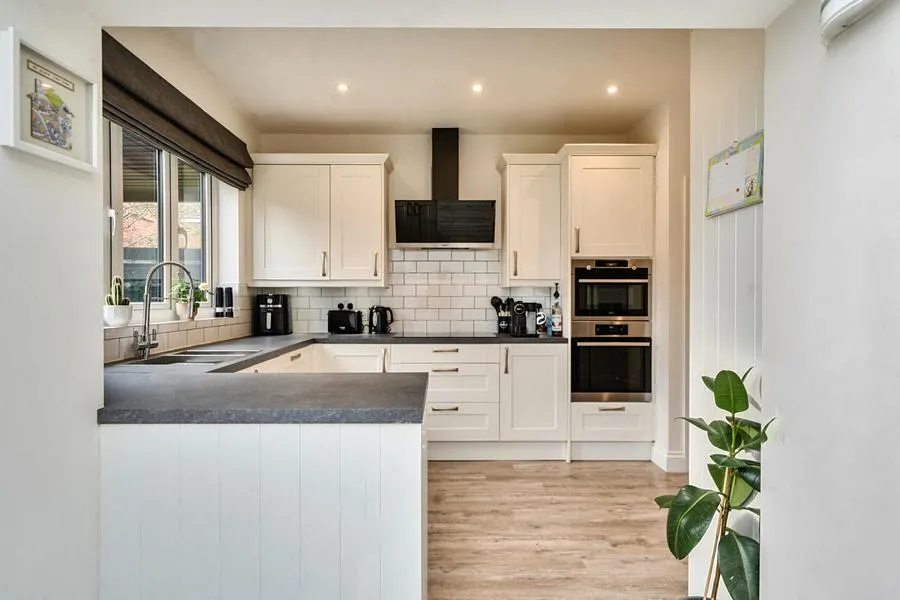 Trinity Circle, High Wycombe, HP11, photo 17