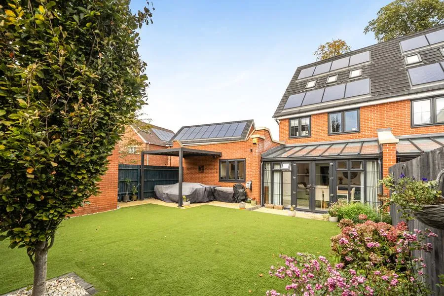 Trinity Circle, High Wycombe, HP11, photo 5