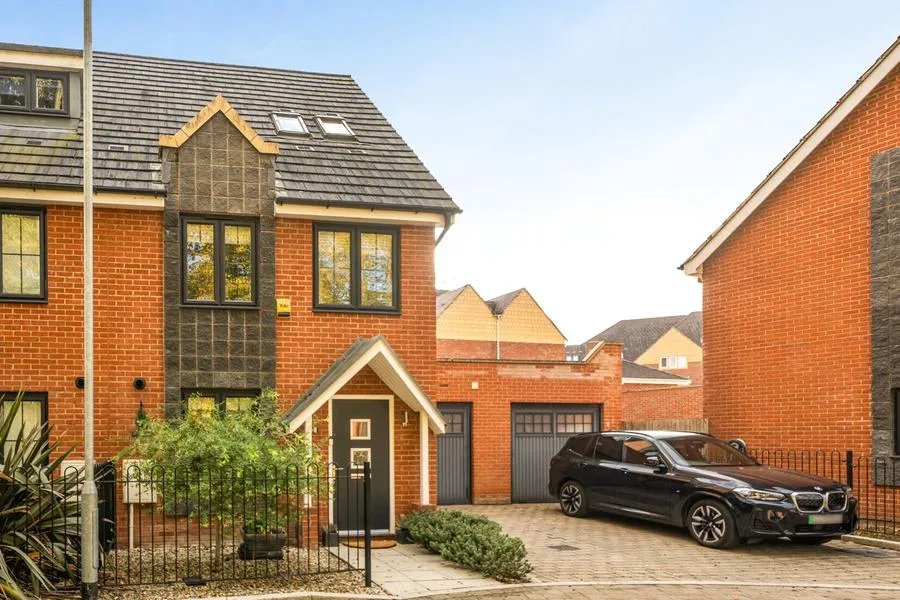 Trinity Circle, High Wycombe, HP11, photo 2