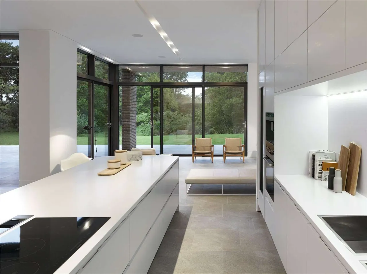 Carrwood, Hale Barns, Altrincham, Greater Manchester, WA15 0EP, photo 8