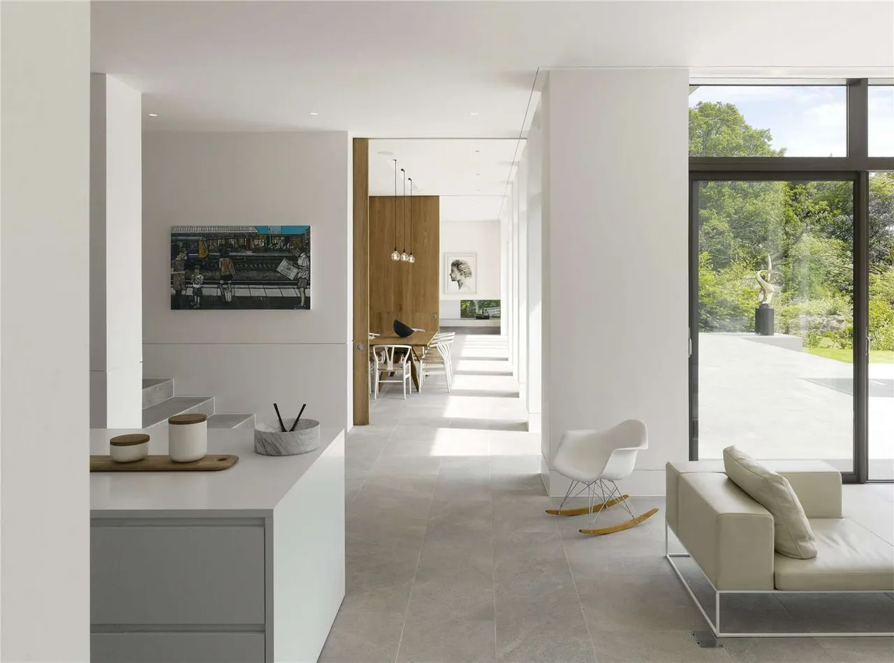 Carrwood, Hale Barns, Altrincham, Greater Manchester, WA15 0EP, photo 7