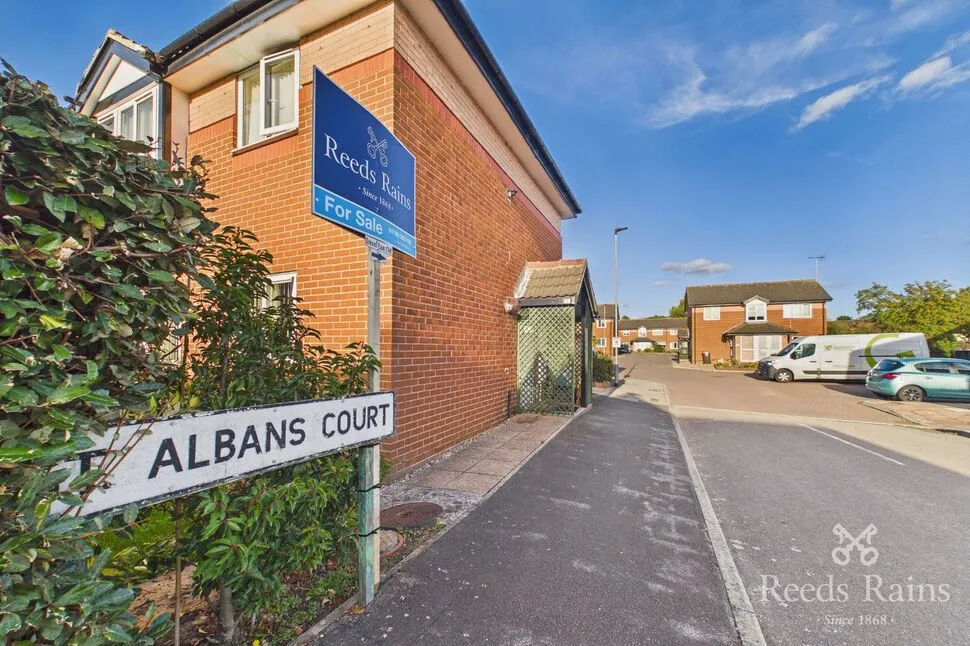 St. Albans Court, Wickersley, S66, photo 12