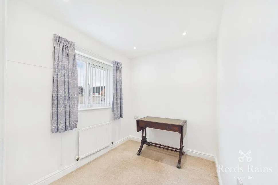 St. Albans Court, Wickersley, S66, photo 9