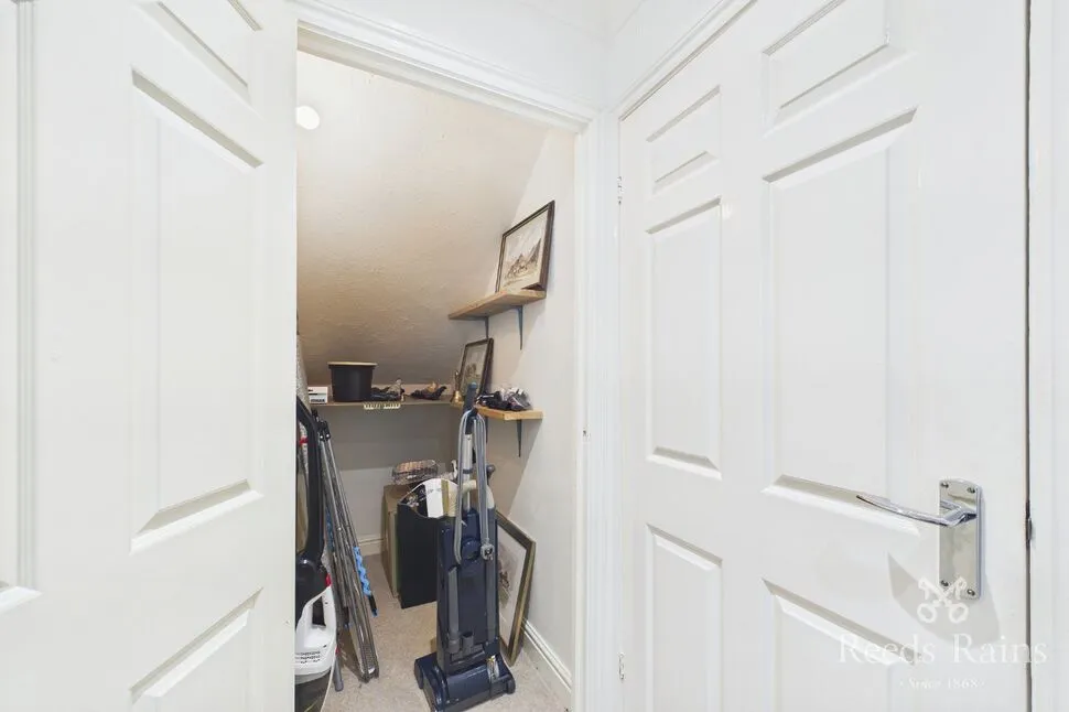 St. Albans Court, Wickersley, S66, photo 11