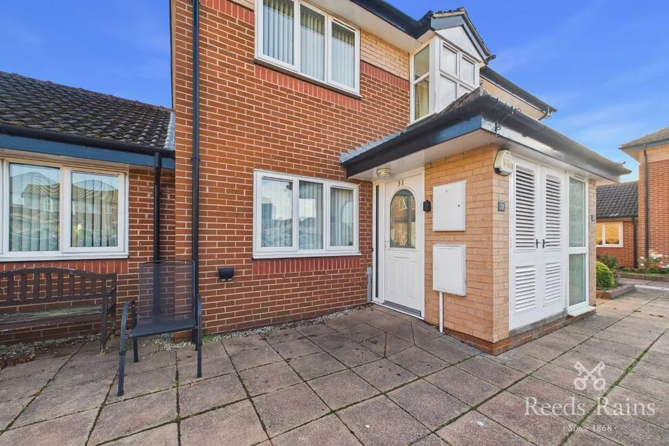 2 bed flat for sale, St. Albans Court, Wickersley, S66