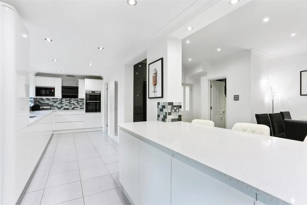 Woodstock Avenue, Sutton, SM3 9EG, photo 10