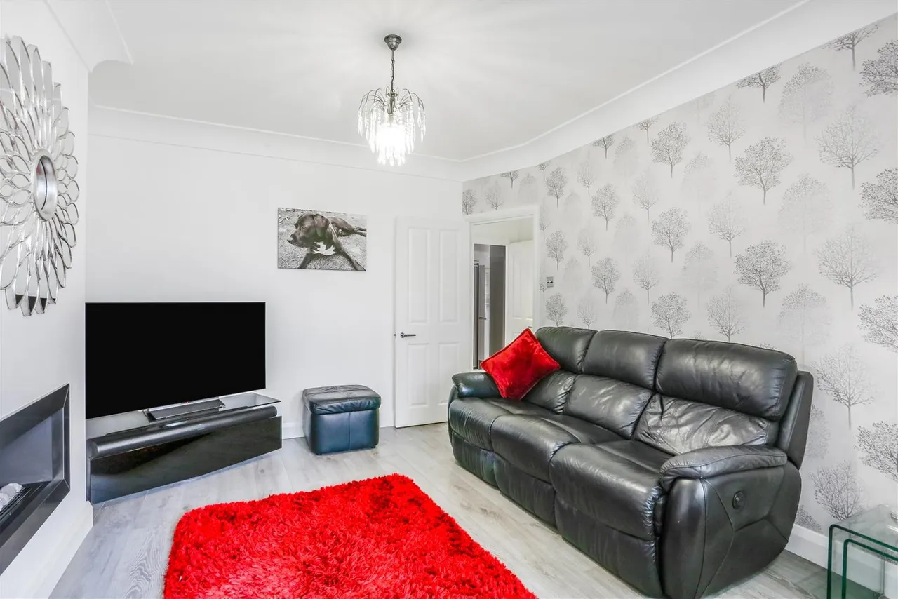 Woodstock Avenue, Sutton, SM3 9EG, photo 7