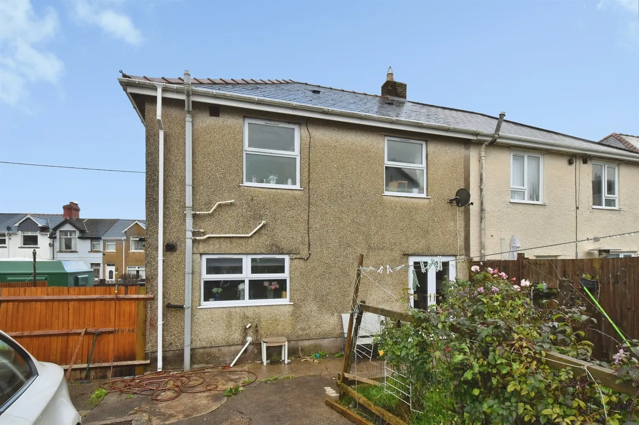 Ashvale Tredegar, NP22, photo 31