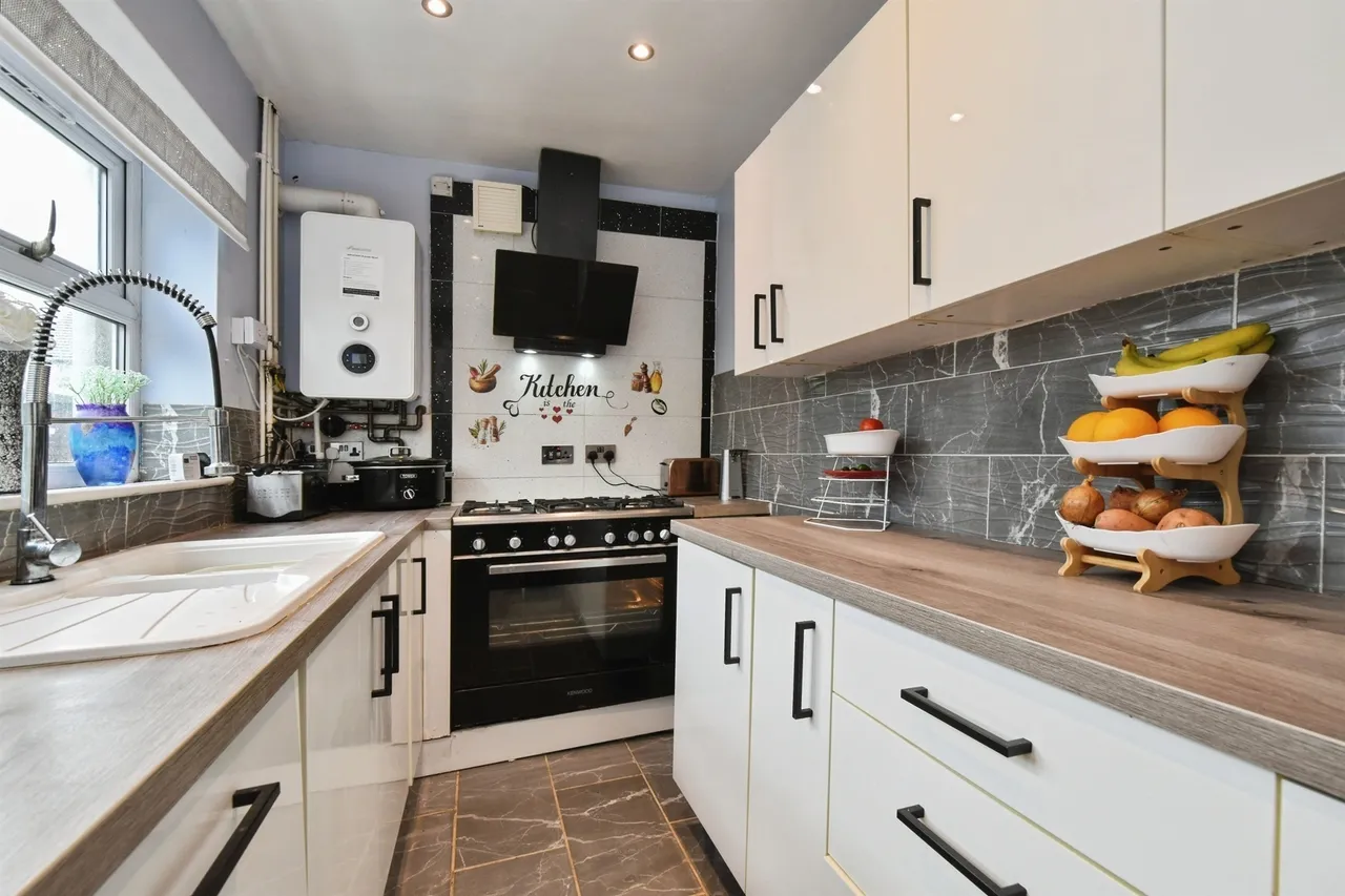 Ashvale Tredegar, NP22, photo 23