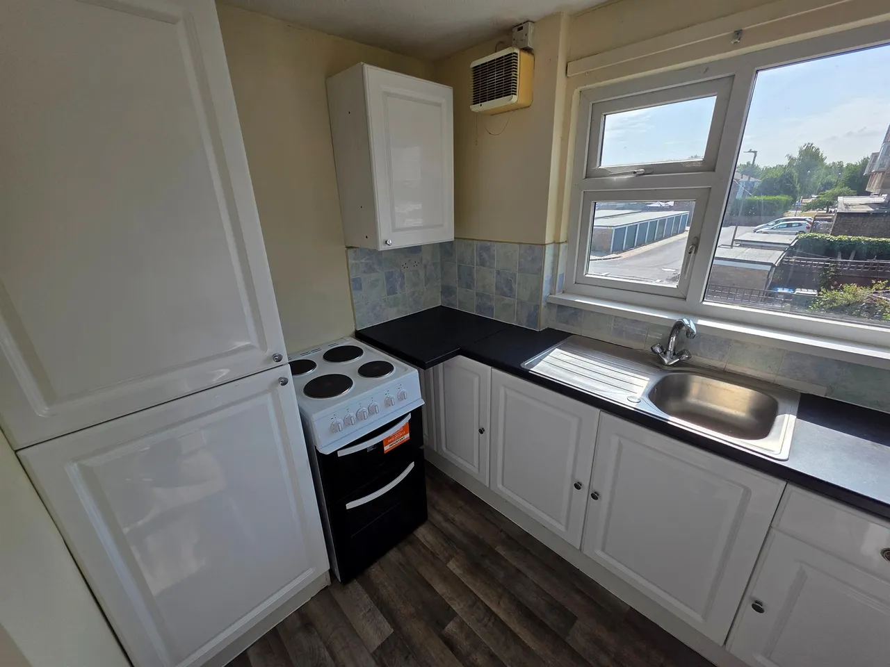 Somerville Way, Aylesbury, HP19, photo 3