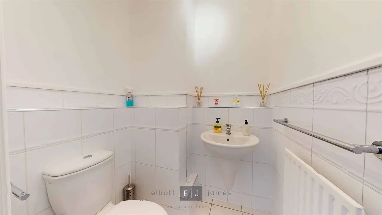 Montague House, Repton Park, Woodford Green, photo 5
